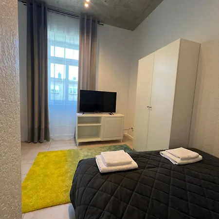 Kamienica Sierakowskiego 14